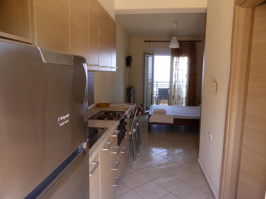 Perdikis Apartments - Paliouria Kokkino Nero ภายนอก รูปภาพ