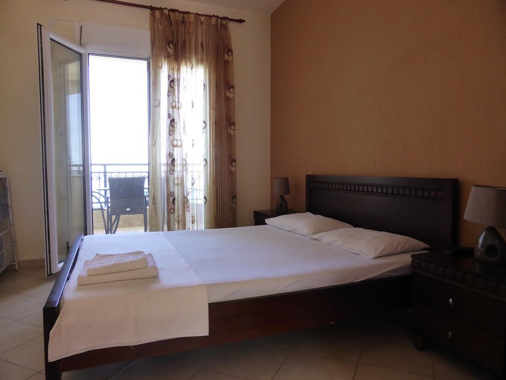 Perdikis Apartments - Paliouria Kokkino Nero ภายนอก รูปภาพ