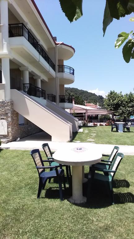 Perdikis Apartments - Paliouria Kokkino Nero ภายนอก รูปภาพ